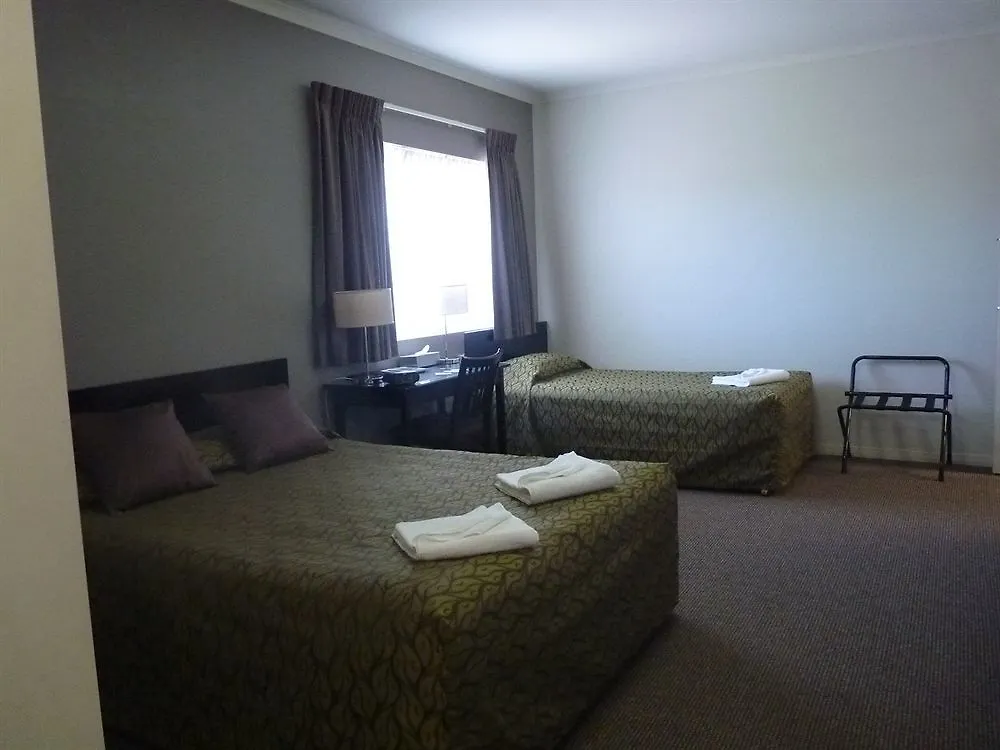 Redcliffe Motor Inn 4*,  Australia